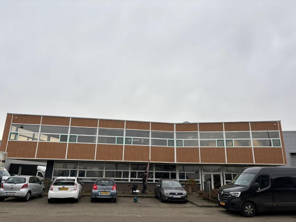 Gevelbekleding bedrijfshal Veldhoven